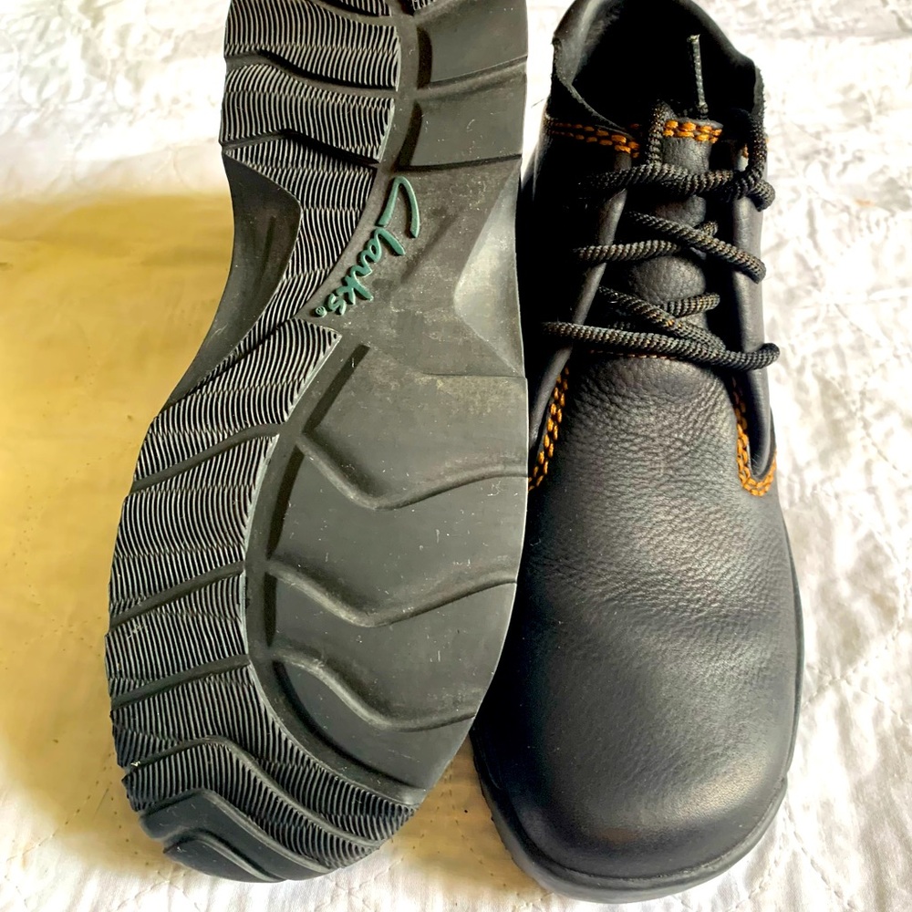 CLARKS 7½ M BLK OILY ОМАНА HALF BOOTS